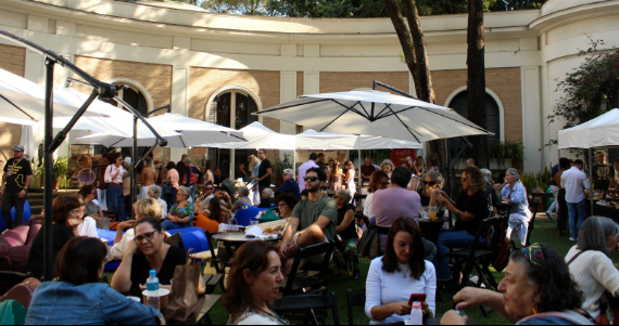 Bazar da Cidade leva festa junina à Casa Museu Ema Klabin, reúne comidas, moda e oficinas
