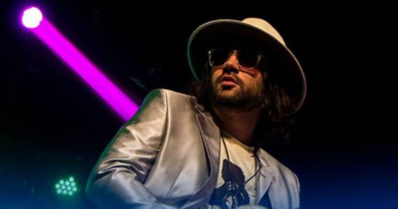 Frã Finamore comanda o 