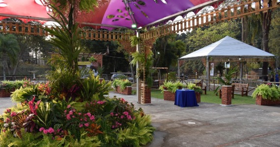 Festa das Orquídeas de Várzea Paulista celebra flores e música