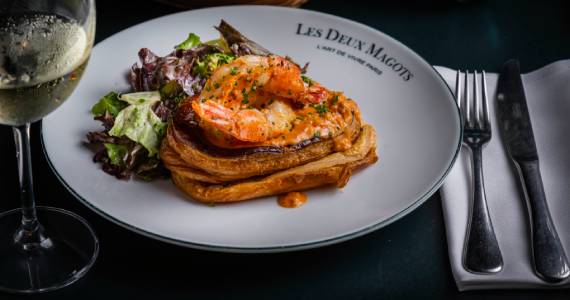 Receitas francesas embalam o Dia das Mães no Les Deux Magots