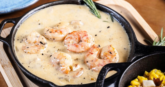 MÈA celebra o Dia das Mães com almoço e mimos especiais