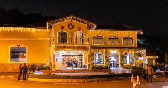 BaresSP Vinícola Góes celebra o Natal com música, arte e luzes