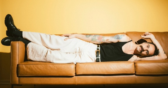 Rodrigo Alarcon encerra ano da Casa Natura Musical