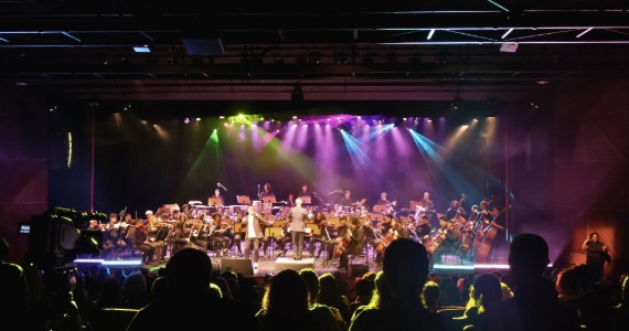 Tributo sinfônico celebra Elis Regina no Sesc Bom Retiro Tributo sinfônico celebra Elis Regina no Sesc Bom Retiro