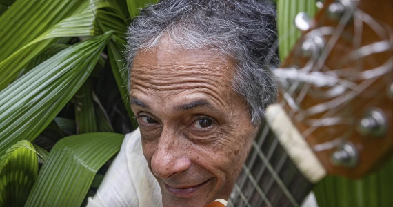 Paulo Freire homenageia Inezita Barroso em show no Sesc 14 Bis