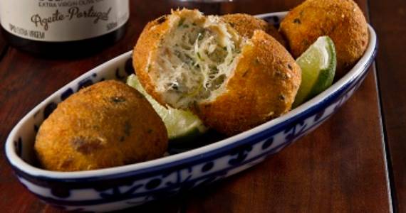 Rodízio Português em São Roque: Fado ao Vivo na Quinta do Olivardo