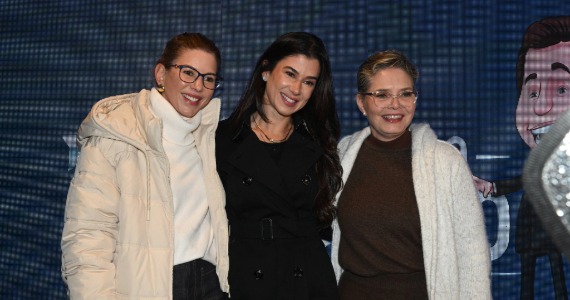 Silvio Santos é tema de exposição com 45 esculturas no Jardim Botânico