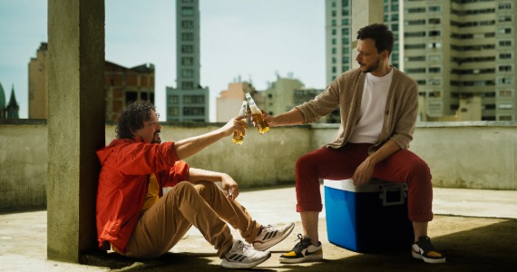 Valência estreia no IBT com reflexão sobre amizade e masculinidade