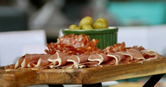 Brunch no Vila Galé Paulista: Gastronomia e Piscina aos Domingos