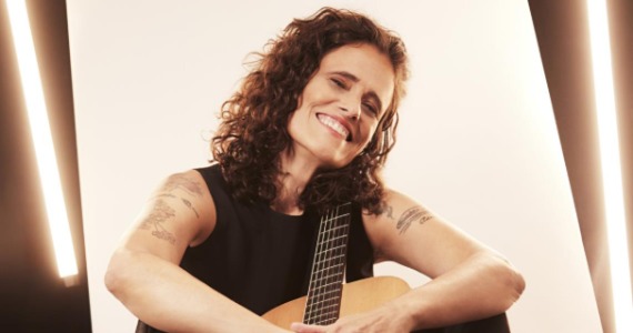 Zélia Duncan apresenta “Bailão ZD” em São Caetano