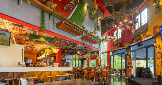 Dia dos Pais no Boteco Boa Praça tem feijoada especial com música ao vivo e chope gelado
