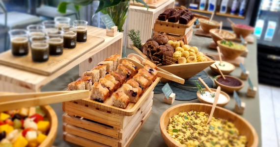 Brunch Purana.Co com opções plant-based e shots saudáveis Eventos BaresSP 570x300 imagem