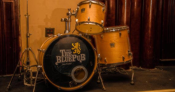 The Blue Pub com música ao vivo na Bela Vista