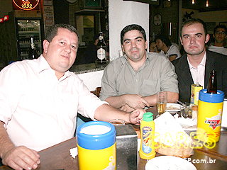 Noite animada na Cervejaria Luiz Fernandes Noite animada na Cervejaria Luiz Fernandes