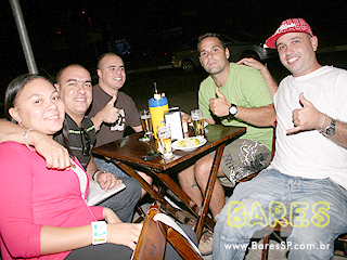 Noite animada na Cervejaria Luiz Fernandes Noite animada na Cervejaria Luiz Fernandes