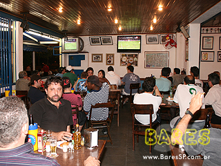 Noite animada na Cervejaria Luiz Fernandes Noite animada na Cervejaria Luiz Fernandes