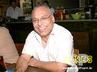 Noite animada na Cervejaria Luiz Fernandes Noite animada na Cervejaria Luiz Fernandes