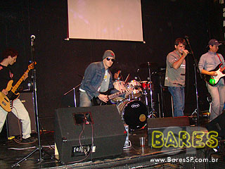 Blackmore Bar realiza final do festival 'Rockaholic' Blackmore Bar realiza final do festival 'Rockaholic'