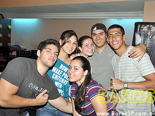 Solte a voz no Opereta Bar & Videokê Solte a voz no Opereta Bar & Videokê