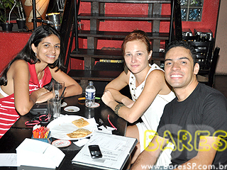 Solte a voz no Opereta Bar & Videokê Solte a voz no Opereta Bar & Videokê