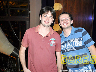 Solte a voz no Opereta Bar & Videokê Solte a voz no Opereta Bar & Videokê