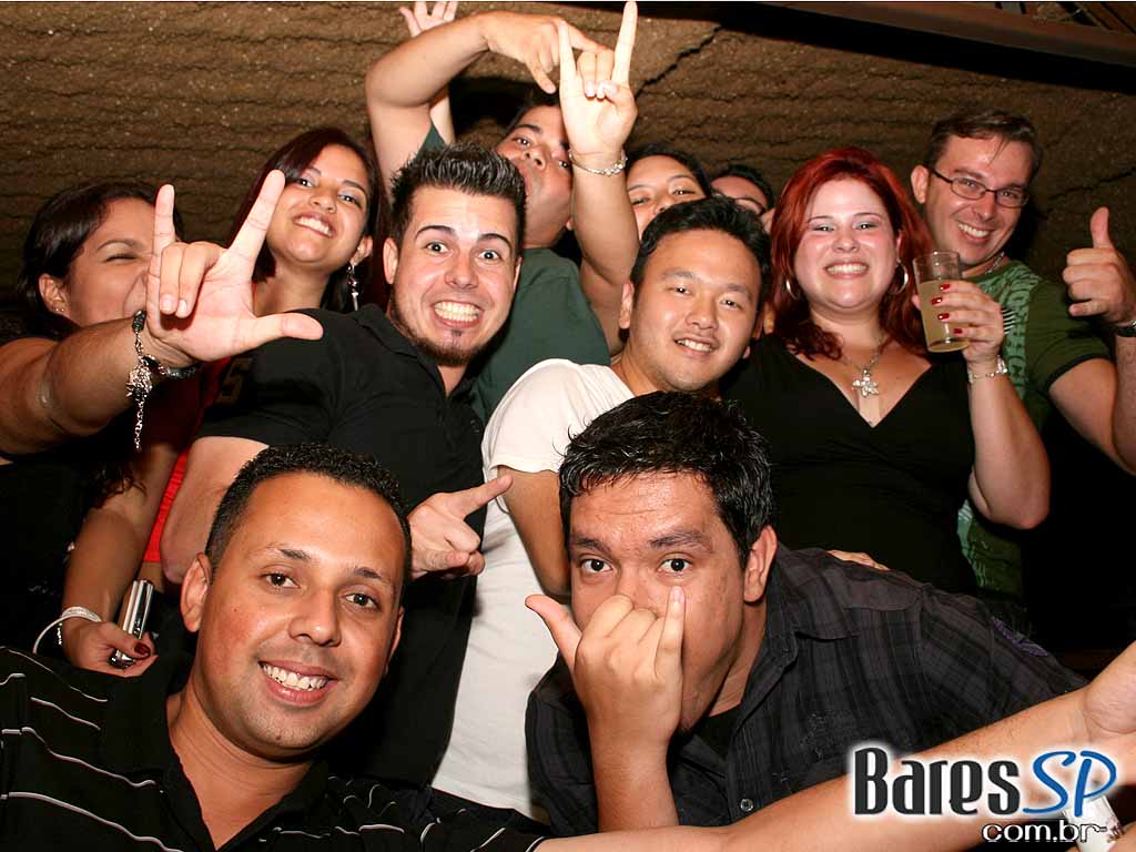 Comece o fim de semana no Café Aurora Comece o fim de semana no Café Aurora