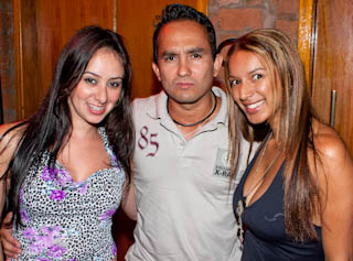 Gregos e Troianos, Sismika, Não Concordo no Café Aurora