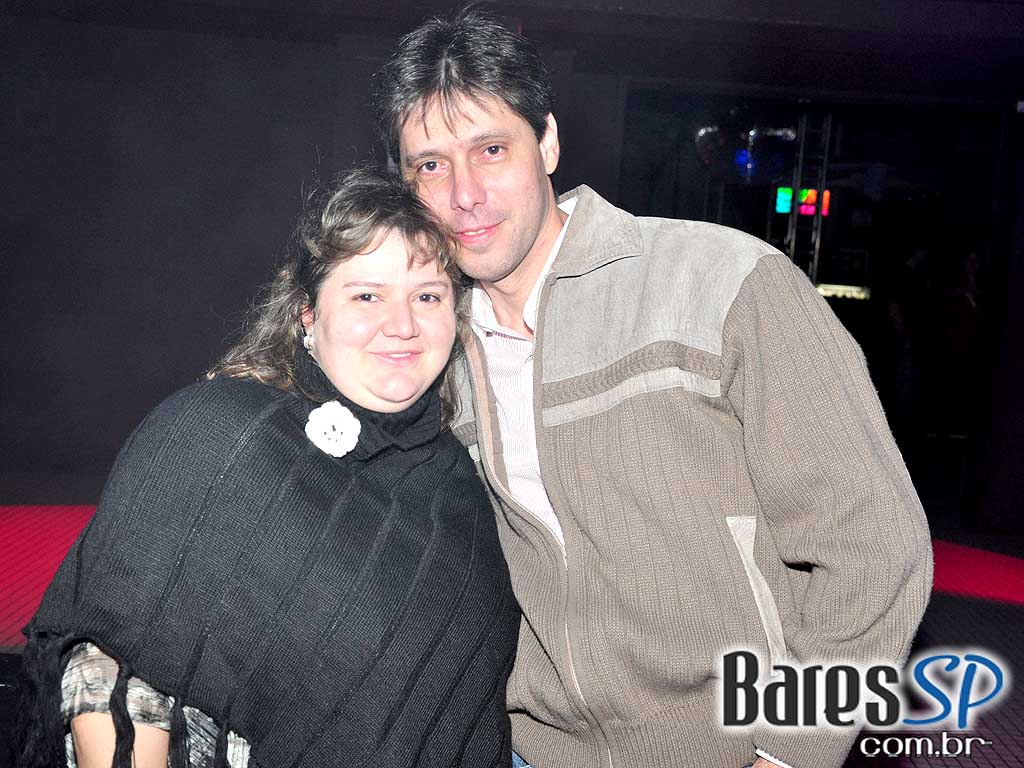 Trash 80's comemora 8 anos com super festa na The Week Trash 80's comemora 8 anos com super festa na The Week