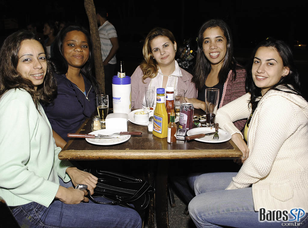 Happy Hour no Caetano s Happy Hour no Caetano s