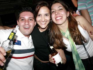 Noite animada no O Bar Baro