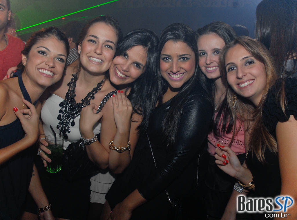 O badalado produtor francês Mitch L.J. foi atração da Kiss & Fly O badalado produtor francês Mitch L.J. foi atração da Kiss & Fly