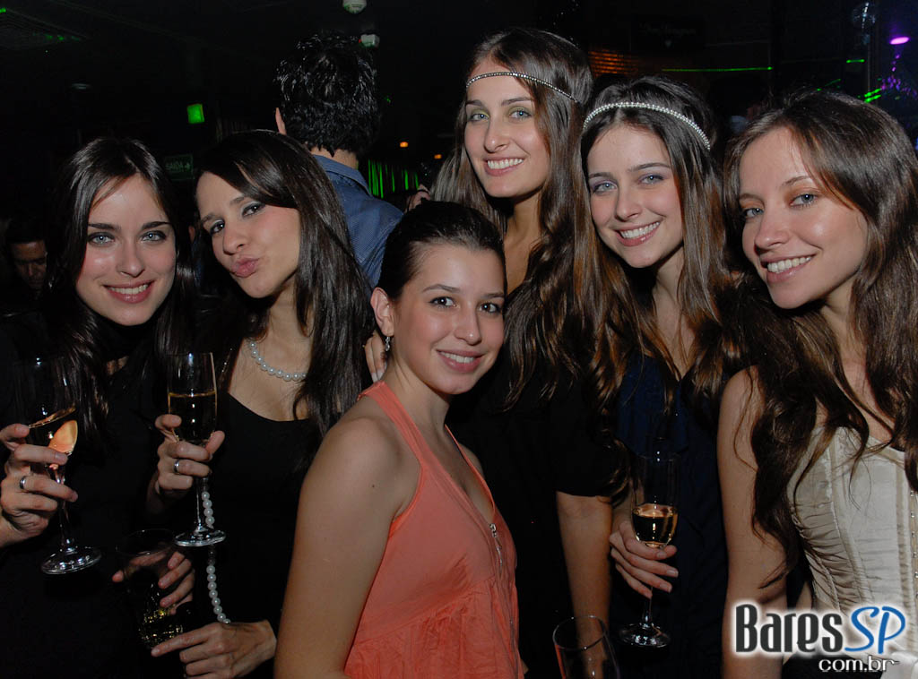 O badalado produtor francês Mitch L.J. foi atração da Kiss & Fly O badalado produtor francês Mitch L.J. foi atração da Kiss & Fly