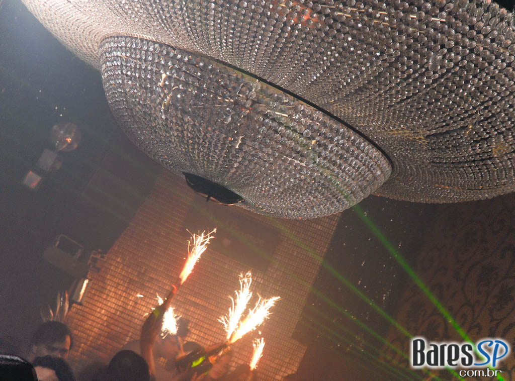 O badalado produtor francês Mitch L.J. foi atração da Kiss & Fly O badalado produtor francês Mitch L.J. foi atração da Kiss & Fly