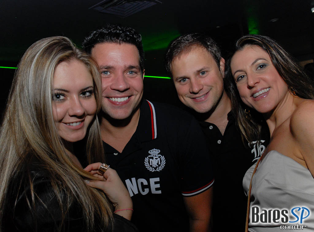 O badalado produtor francês Mitch L.J. foi atração da Kiss & Fly O badalado produtor francês Mitch L.J. foi atração da Kiss & Fly