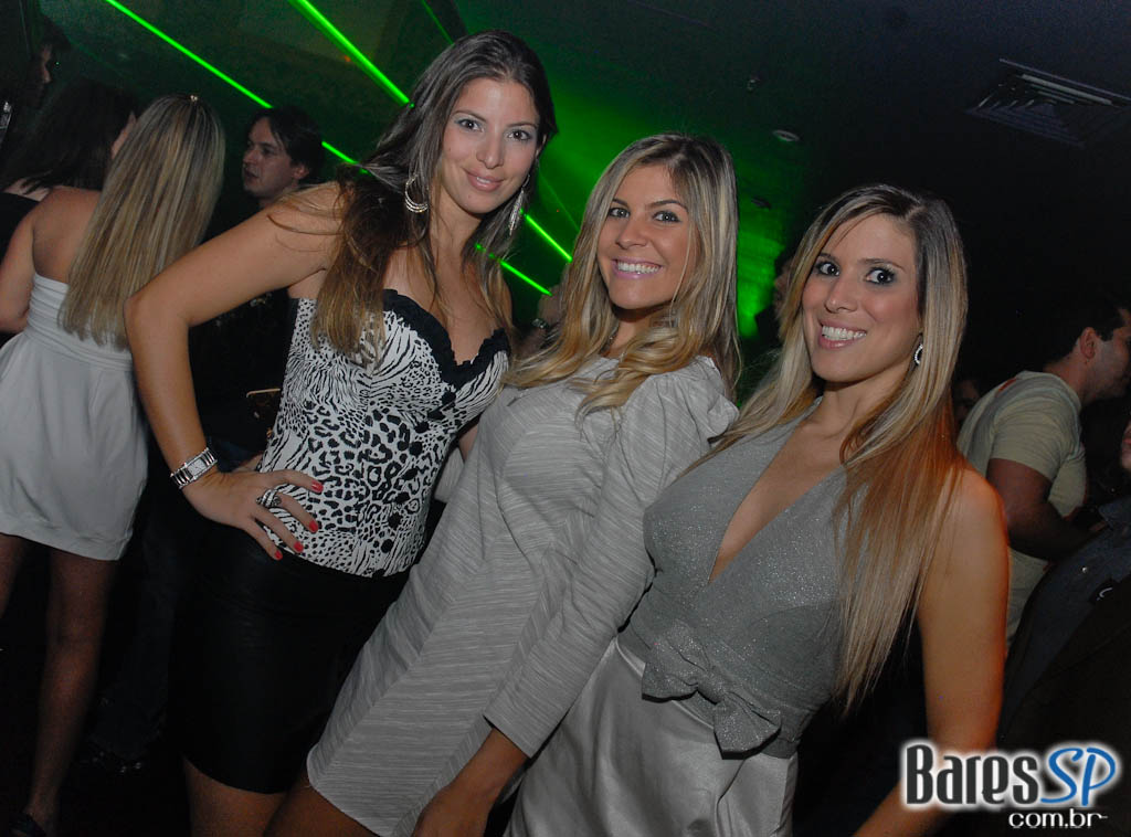 O badalado produtor francês Mitch L.J. foi atração da Kiss & Fly O badalado produtor francês Mitch L.J. foi atração da Kiss & Fly