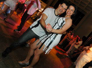 Baile Movida Latina - La Noche Branca na Salsa Congress 2010