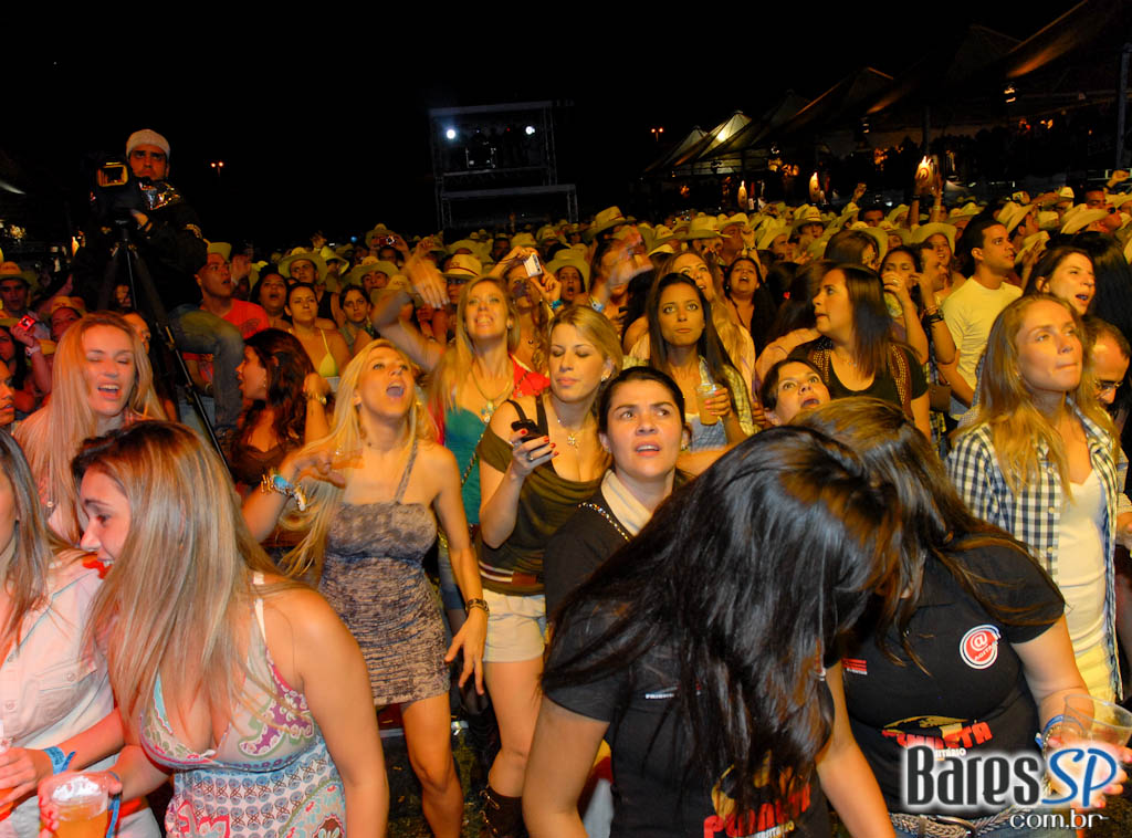 Jorge & Mateus, Cheiro de Amor, Jeito Moleque e muito mais na festa Planeta Universitário no Anhembi Jorge & Mateus, Cheiro de Amor, Jeito Moleque e muito mais na festa Planeta Universitário no Anhembi