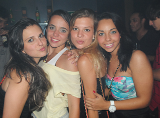 Noite dedicada a House Music no Cabaret