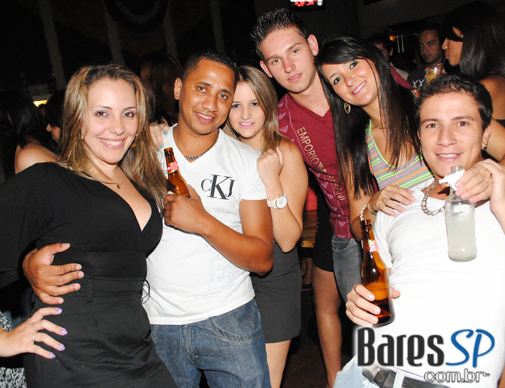 Café de La Musique agita a noite com as últimas novidades das pistas Café de La Musique agita a noite com as últimas novidades das pistas