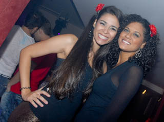 Black e House ditam o ritmo na noite do Play Club