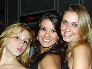 Sonique Bar recebeu a dupla 2 become 1 na quinta-feira