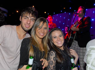 Sertanejo toma conta do Cortez com as duplas Kener & Kadu e Marcos & Gustavo