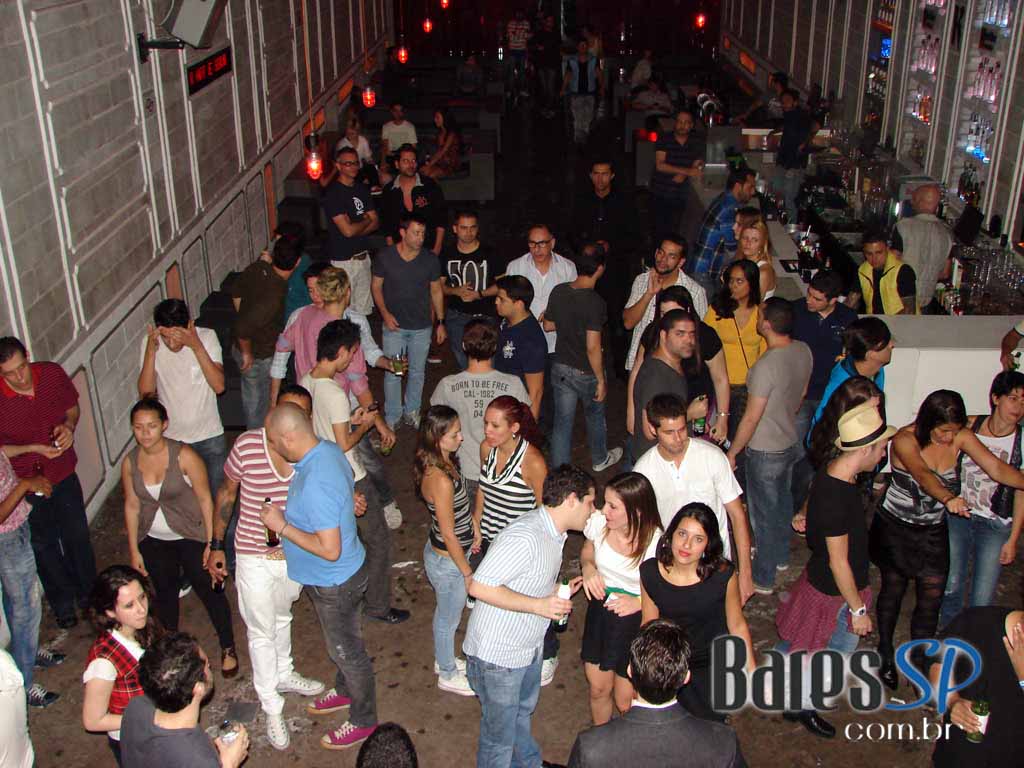 Fafá de Belém ataca de Dj na festa Domingo no Parque do Sonique Bar Fafá de Belém ataca de Dj na festa Domingo no Parque do Sonique Bar