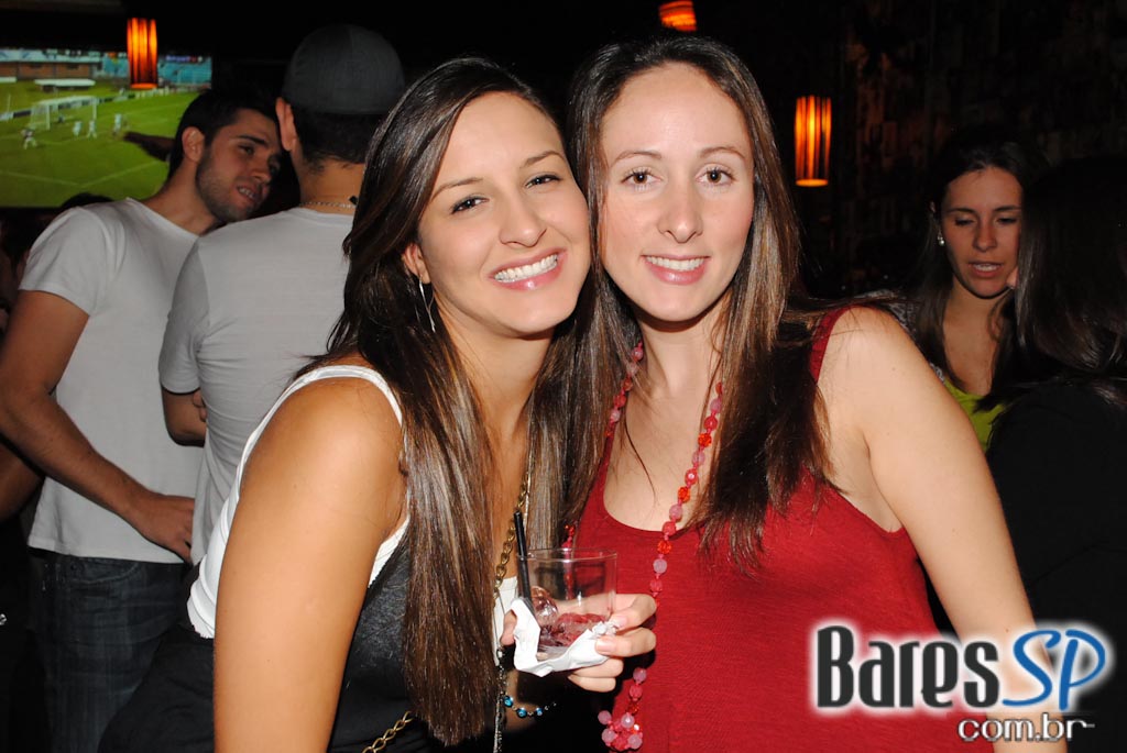 Swing Fino toca samba-rock no aniversário de 8 anos do Diquinta Swing Fino toca samba-rock no aniversário de 8 anos do Diquinta