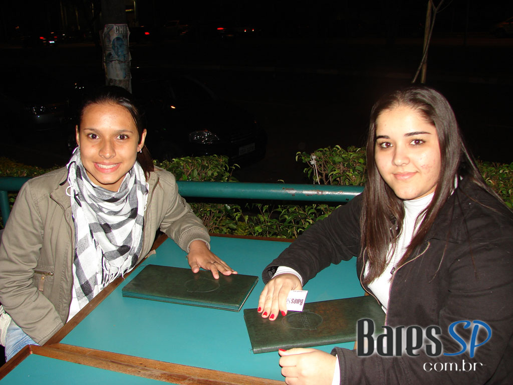 Thiago Ferraz agitou tarde de domingo do Adega Original Thiago Ferraz agitou tarde de domingo do Adega Original