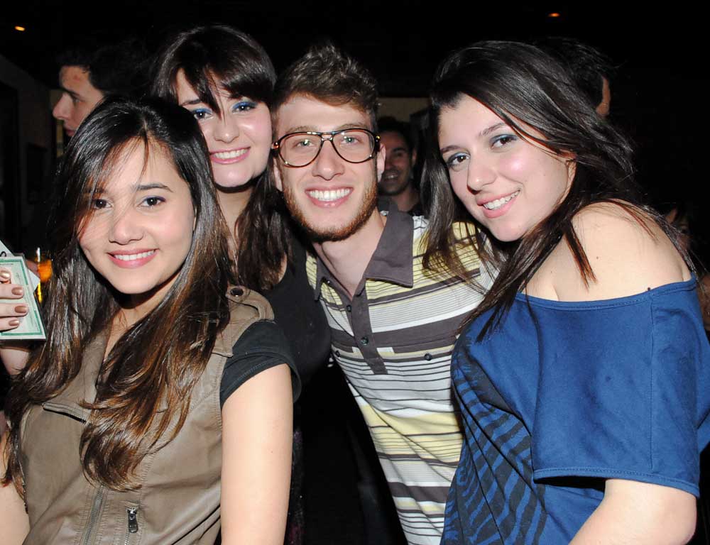 Sábado foi dia de Grooveria no palco do Bleecker St. Sábado foi dia de Grooveria no palco do Bleecker St.