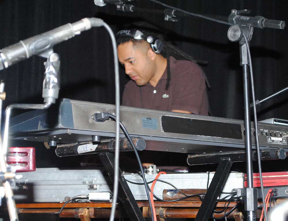 Sábado foi dia de Grooveria no palco do Bleecker St. Sábado foi dia de Grooveria no palco do Bleecker St.