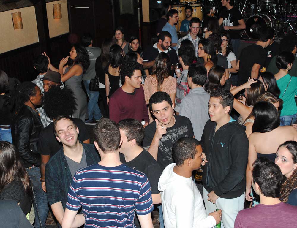 Sábado foi dia de Grooveria no palco do Bleecker St. Sábado foi dia de Grooveria no palco do Bleecker St.