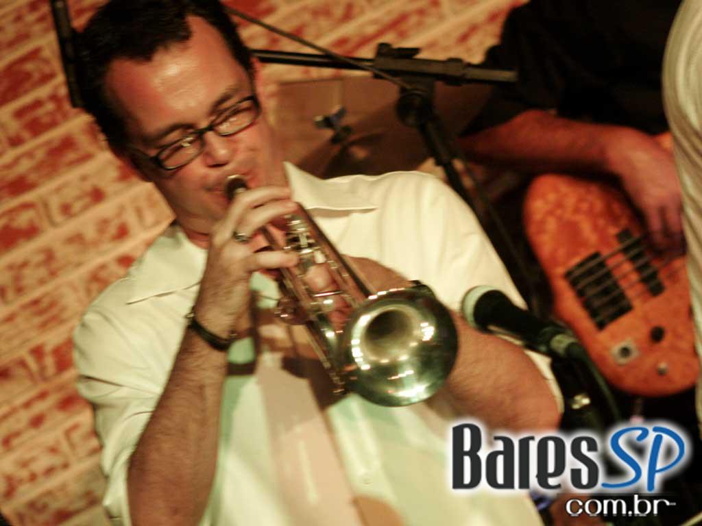 Banda Oito do Bem (Derico - Programa do Jô) no The Orleans Banda Oito do Bem (Derico - Programa do Jô) no The Orleans