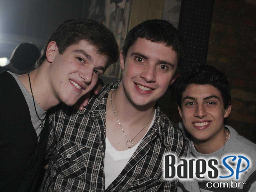 DJs Raphael Carneiro, Jason Salles e Marcel Colpanni animaram a noite de inauguração do Koo Club DJs Raphael Carneiro, Jason Salles e Marcel Colpanni animaram a noite de inauguração do Koo Club